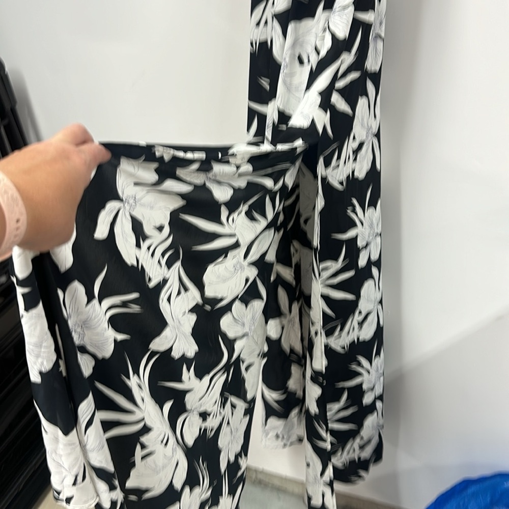 Show Me Your Mumu Hacienda Maxi Dress black and white floral xs - Picture 7 of 8